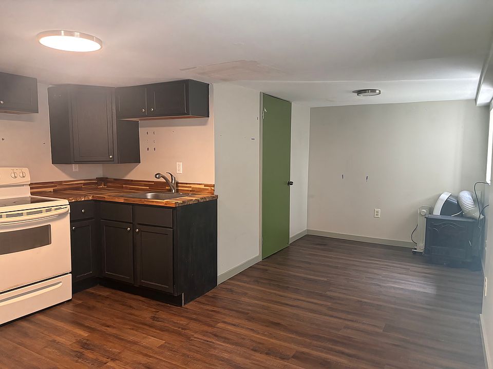 2nd image of 537 Deckers Creek Blvd #B