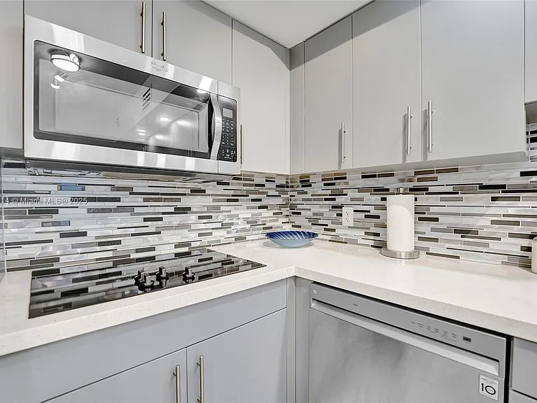 4001 S Ocean Dr #16P — Photo 52