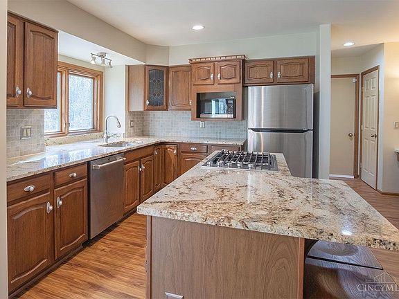 3rd image of 1718 Cottontail Dr
