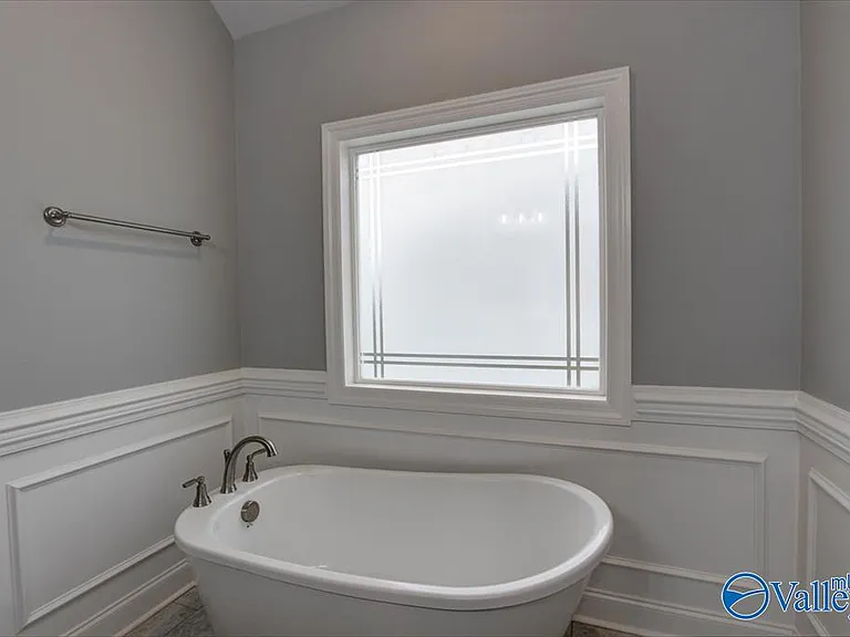 26415 Birkshire Ln — Photo 17