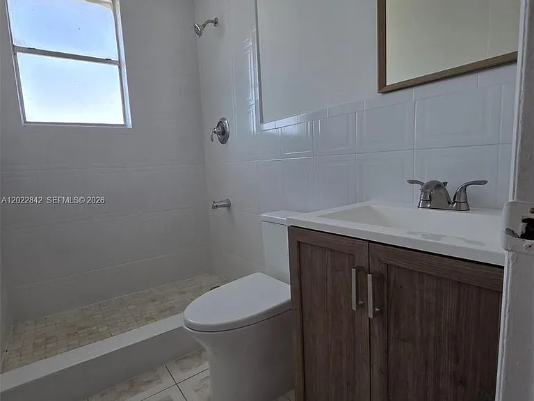 1104 W 44th St #87 — Photo 17