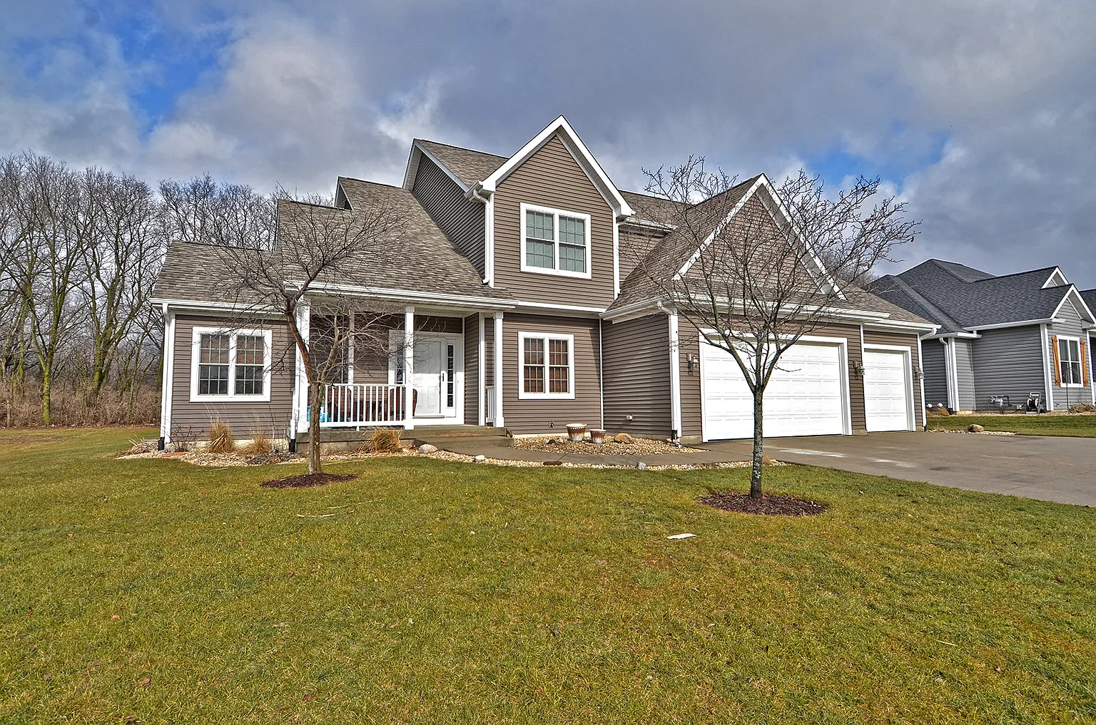 1250 Tower Dr photo 1