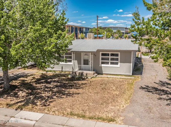 208 E Pine Ave, Bloomfield, NM 87413
