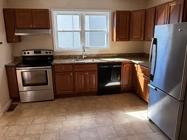 16 Van Nydeck Ave #1, Beacon, NY 12508