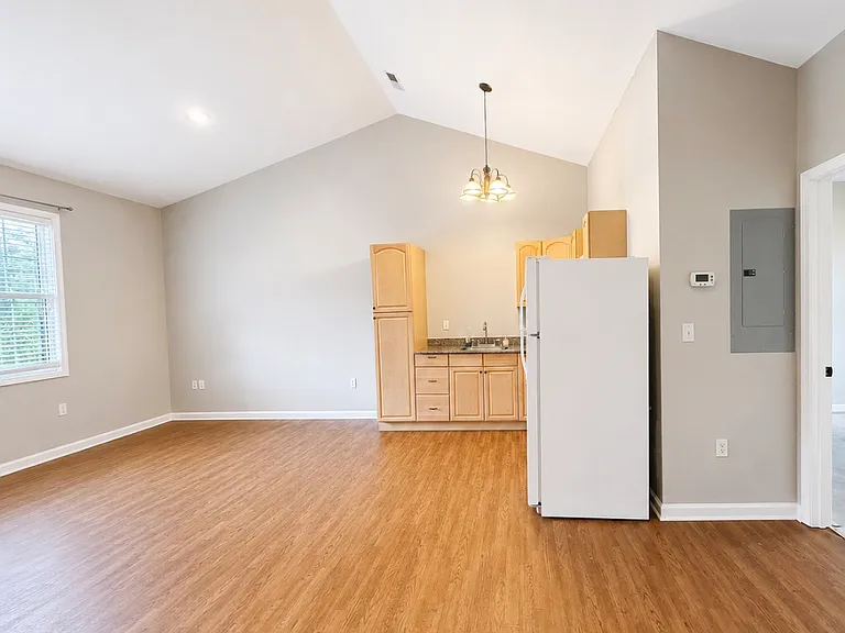 2421-2455 Homewood Ave — Photo 5