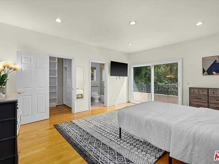 5029 Lemona Ave — Photo 42