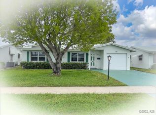 1902 SW Golf Ln, Boynton Beach, FL 33426