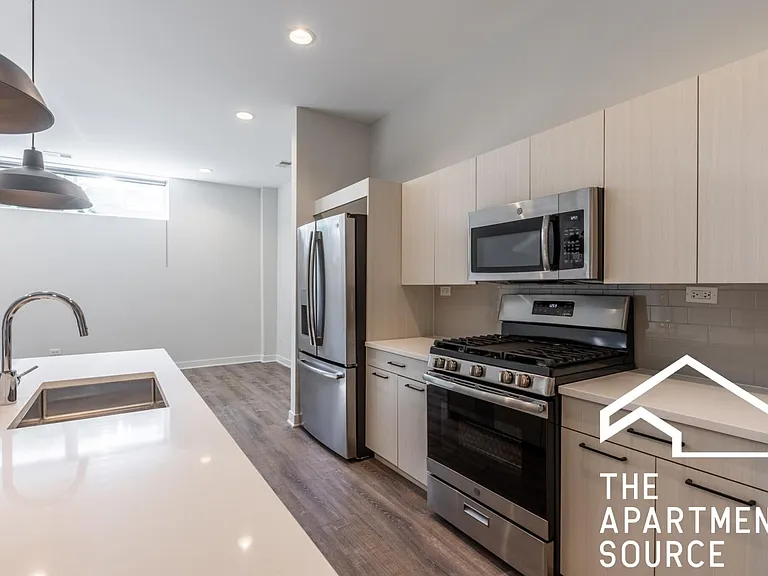 2247 W Lawrence Ave #G2 — Photo 5