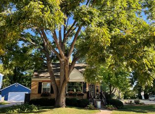 518 E Austin Ave, Libertyville, IL 60048