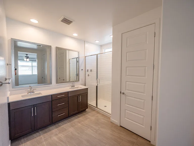 6910 S 12th Pl — Photo 14