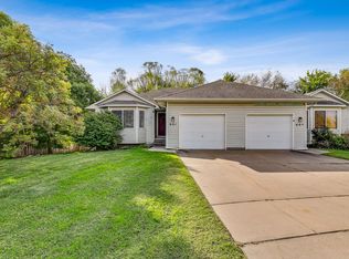 601 W Autumn Ridge Ct, Andover, KS 67002
