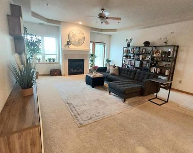 3710 N Oakland AVENUE #402, Milwaukee, WI, 53211