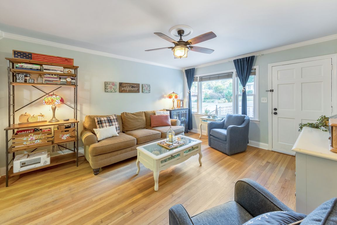 next background image