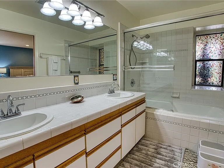 978 Balboa St — Photo 26