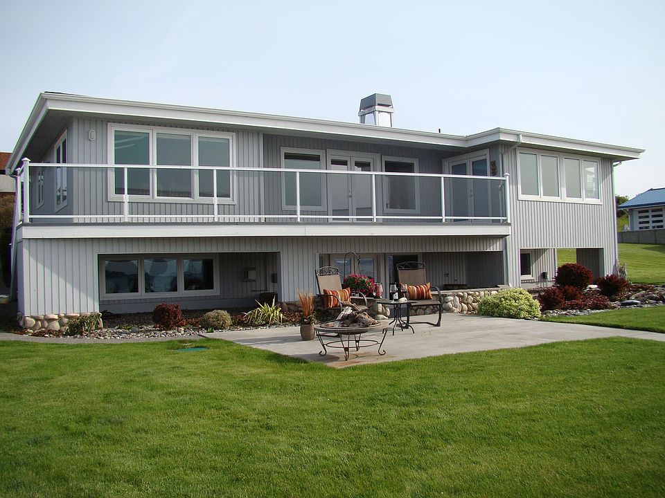 1st image of 1082 Bayshore Dr