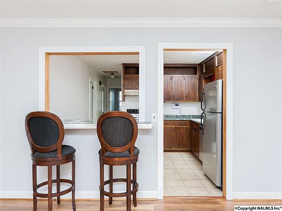 4th image of 228 Woodland St