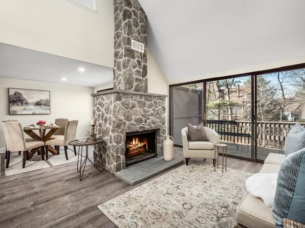 402 Great Elm Way Unit 402, Village Of Nagog Woods, MA 01718