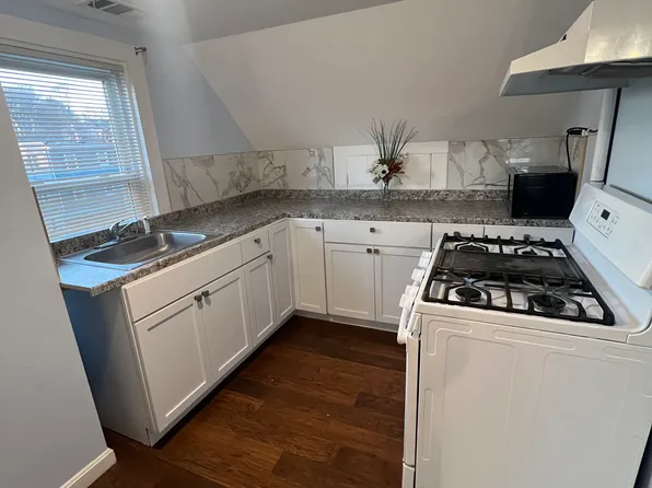 52 Essex St, Beverly, MA 01915