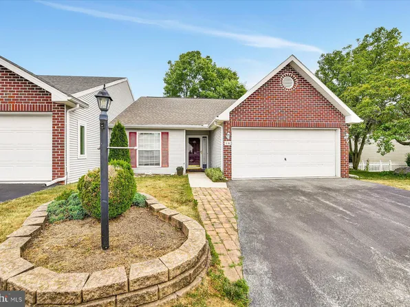 16 Tunbridge Ln, Carlisle, PA 17015