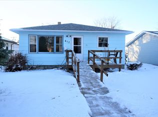 617 S Main St, Mahnomen, MN 56557