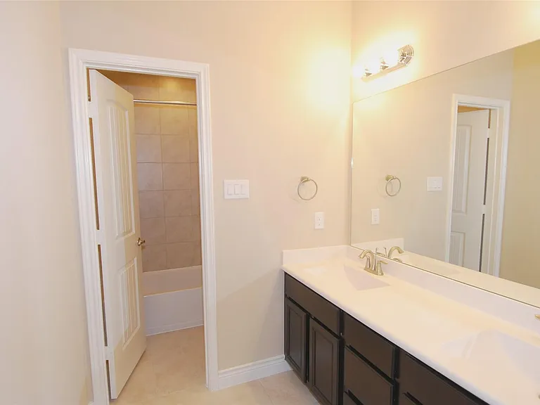 5607 S Denham Ridge Ln — Photo 32