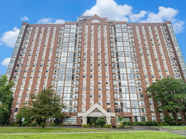 2760 Carousel Cres #610, Ottawa, ON K1T 2N4