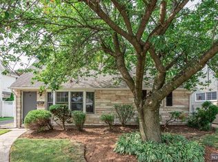 9 Parker Ave, Rochelle Park, NJ 07662