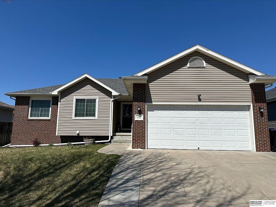 1st image of 1712 Blackhawk Dr