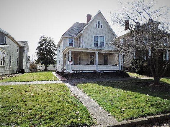 2nd image of 619 7th St