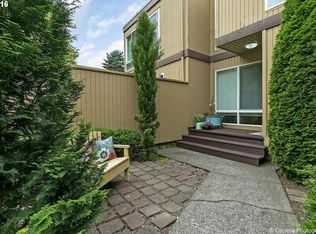 1585 NW Lakeway Ln, Beaverton, OR 97006
