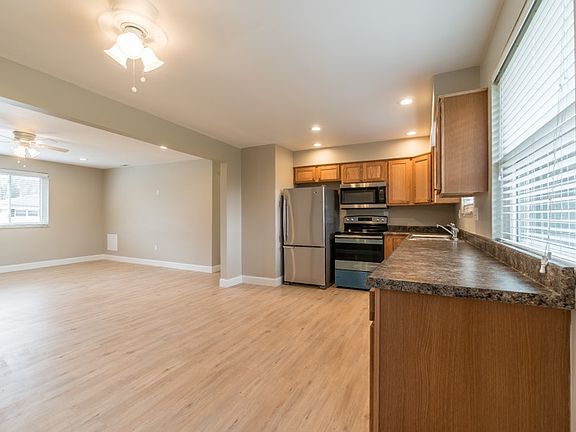 5th image of 514 Greenfield Ln