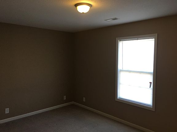 2nd image of 805 Oak Arbor Ct APT D