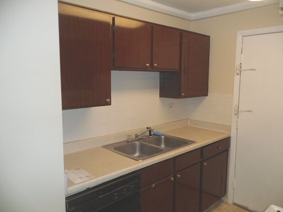 2nd image of 427 Gregory Ave