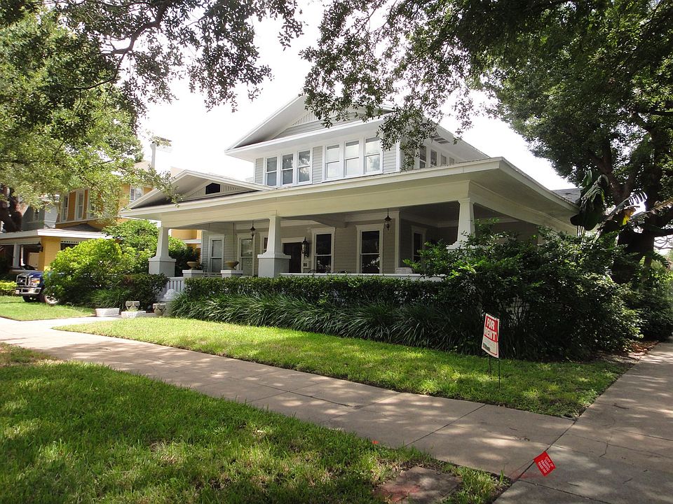 Corner lot, great curb appeal