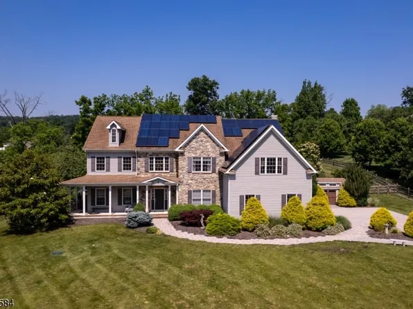 4 Wingover Farm Ct, Raritan Twp., NJ 08822