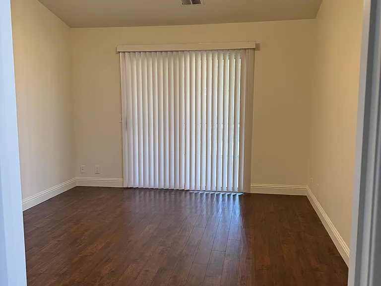 16920 Yvonne Dr — Photo 10