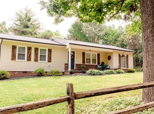 400 Grant St, Yadkinville, NC 27055