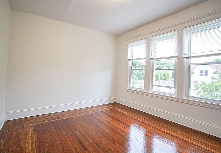 57 Newman St #3 — Photo 9