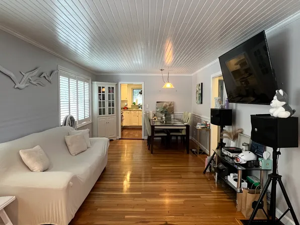 62 Lawn Ave #1, Quincy, MA 02169