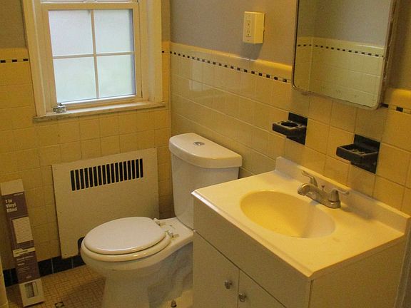 5th image of 15605 Van Aken Blvd #1-2-3
