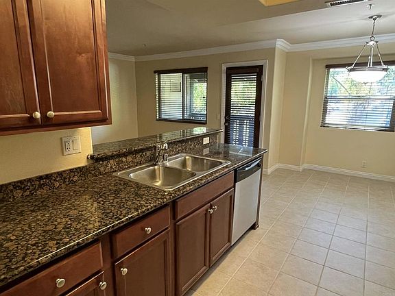 5th image of 1434 Marshall Rd Unit 35