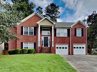 410 Tara Oaks Ct, Lawrenceville, GA 30043