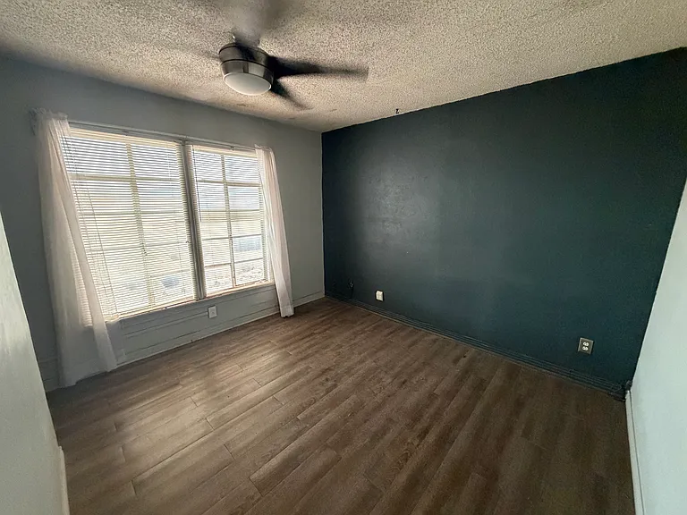 3408 Upland Ave — Photo 5