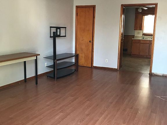 3rd image of 6640 Askew Ave
