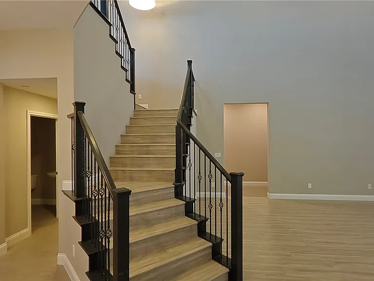 2868 Josephine Dr — Photo 26