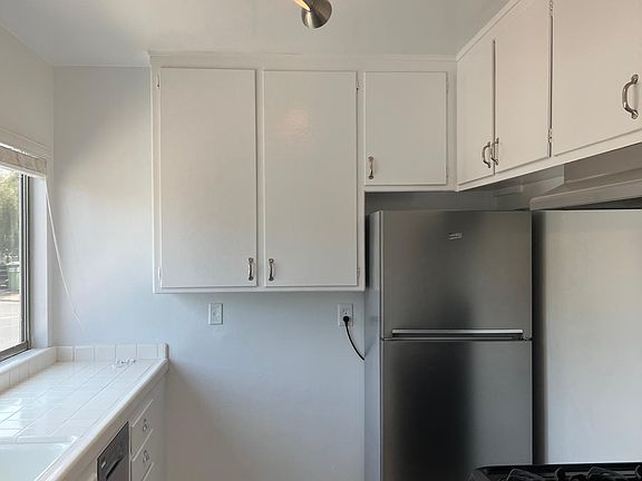 4th image of 4401 W Verdugo Ave APT U