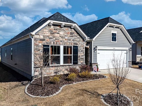 2nd image of 5099 Turtle Creek Dr