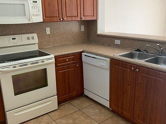 5th image of 1662 SE 27th Dr Unit 106