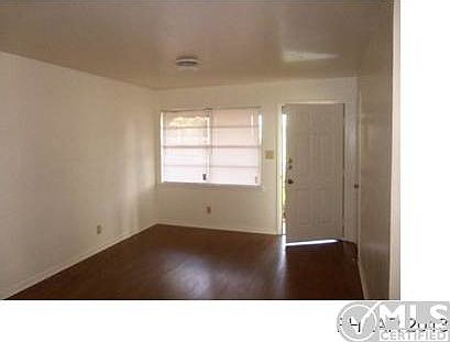 5th image of 112 North Dr