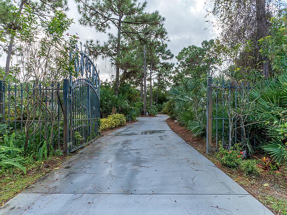 4th image of 2966 NW Acacia Lane